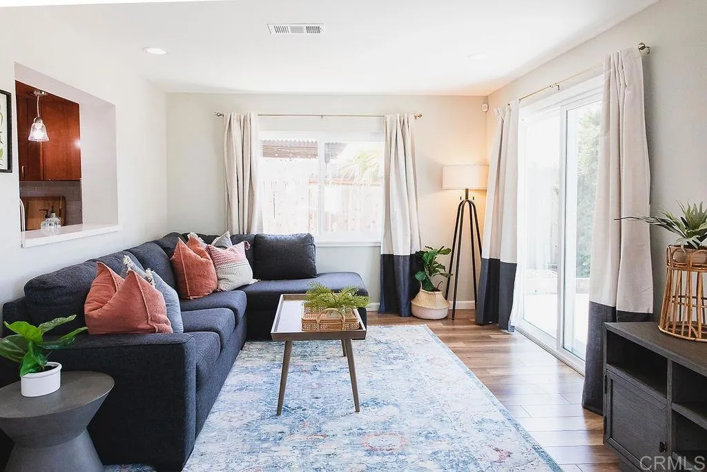 https://cdn.realtyfeed.com/cdn/127/307086571/9f93f4e8070e3b64c53c0acb11586ea2.webp