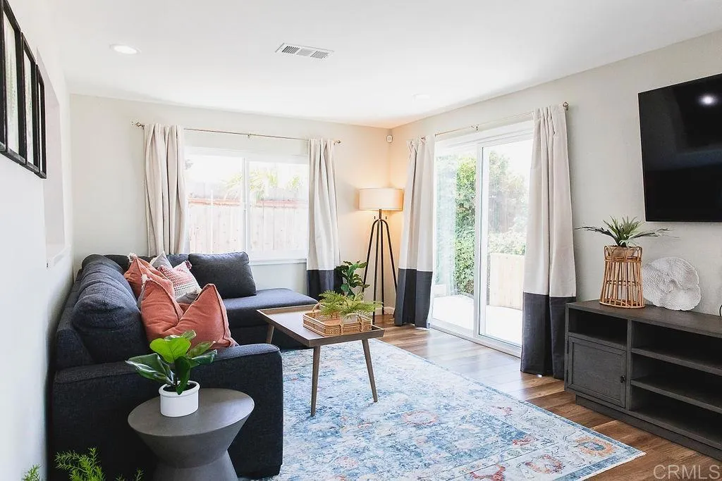 https://cdn.realtyfeed.com/cdn/127/307086571/eb8713ced21cecea96f37dd60304346b.webp