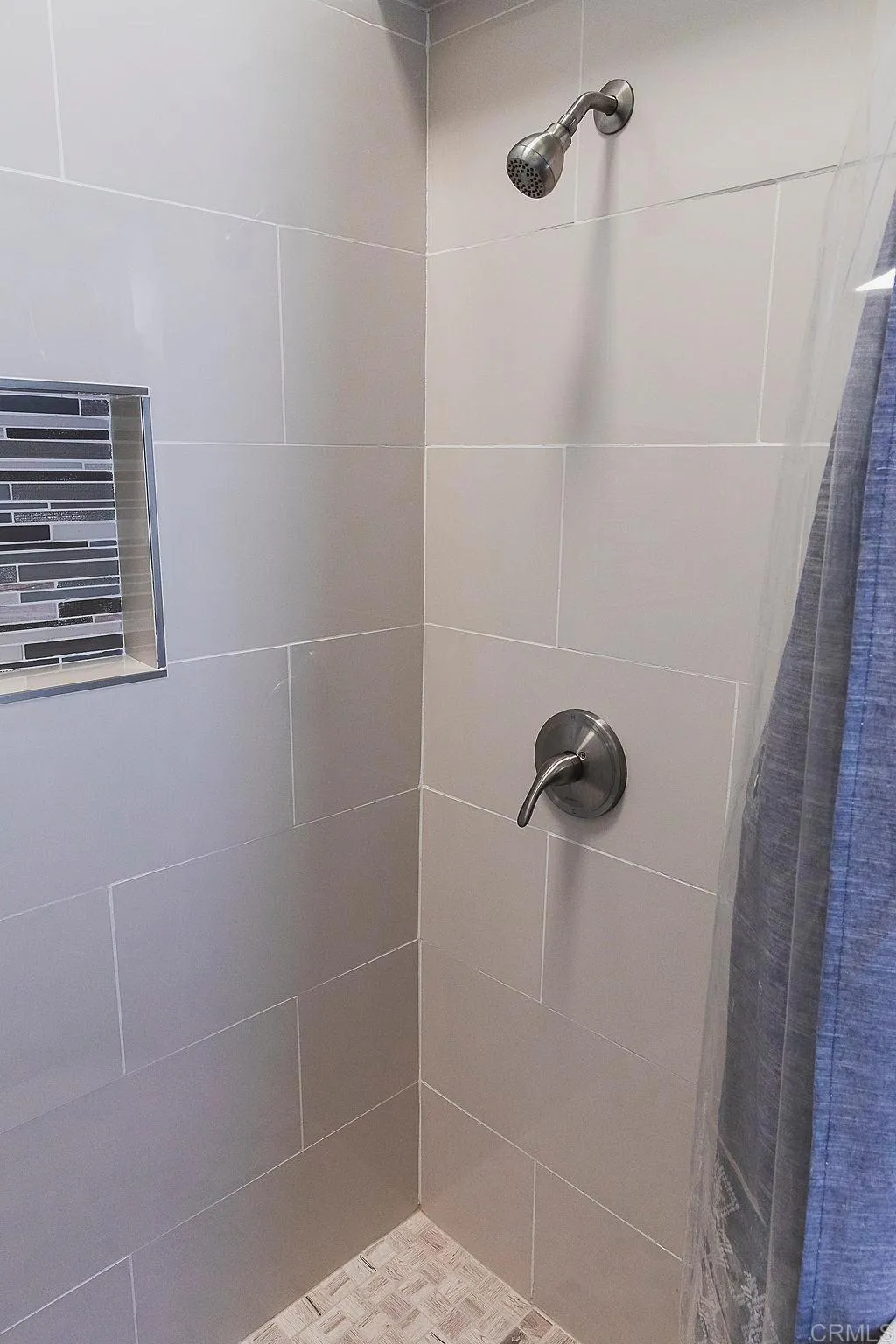 https://cdn.realtyfeed.com/cdn/127/307086571/ec76520ed434c0879d068859c6bc0b40.webp