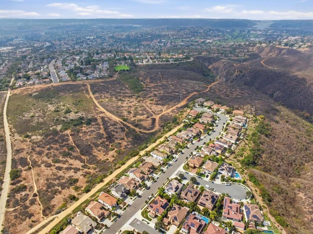 https://cdn.realtyfeed.com/cdn/127/307086598/41dc1fe24335db5593caeb9cea60c230.webp