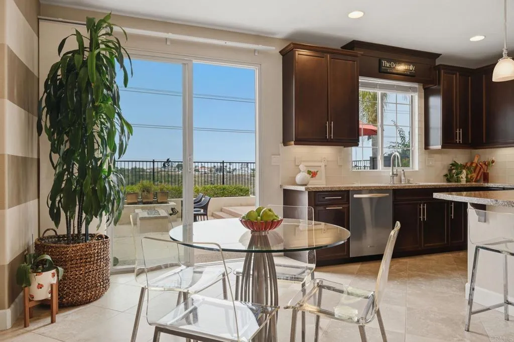 https://cdn.realtyfeed.com/cdn/127/307086598/43c08929fd6e2304dd6057bc6b5d533e.webp