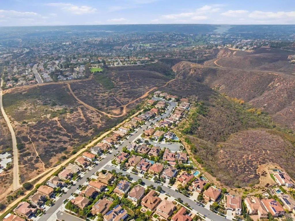 https://cdn.realtyfeed.com/cdn/127/307086598/446f1b2c37c3360d9bded22fc82d81d3.webp