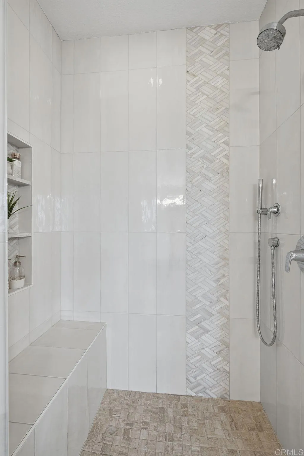 https://cdn.realtyfeed.com/cdn/127/307086598/ca127b421cf99620f34811c2141f2011.webp
