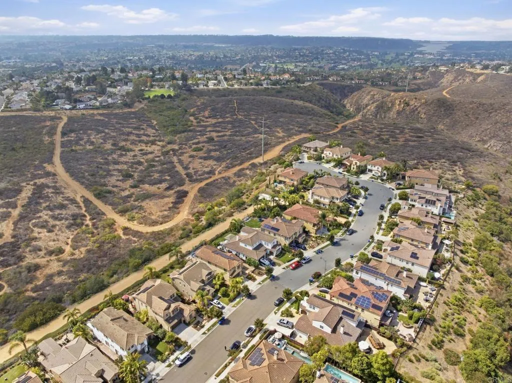 https://cdn.realtyfeed.com/cdn/127/307086598/e08cb07dd57f9e2e2fd3117b91a4744b.webp