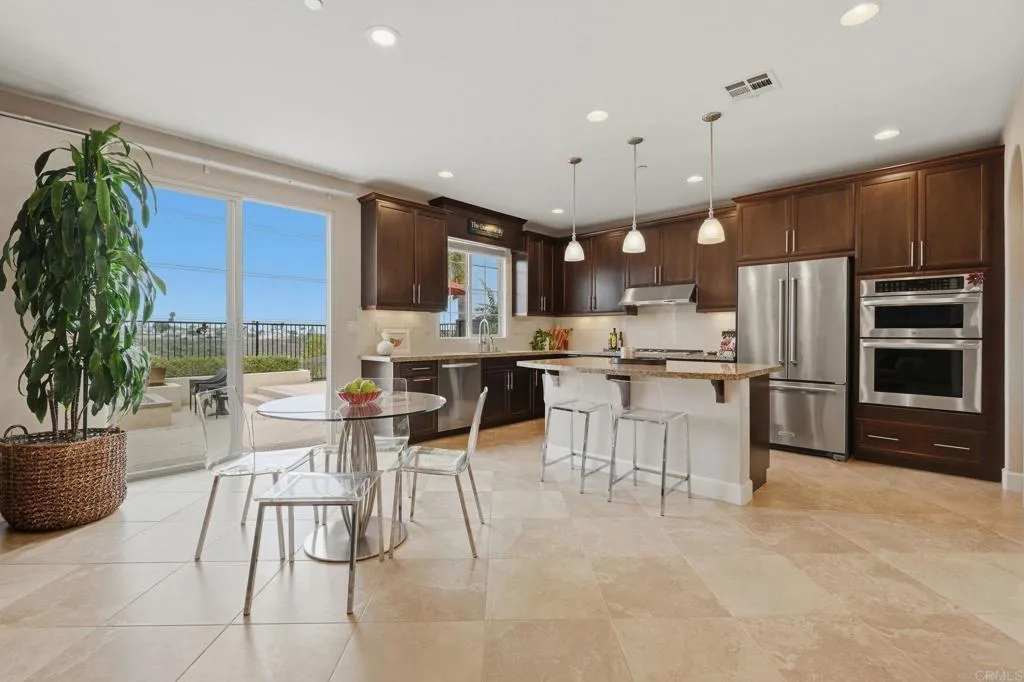https://cdn.realtyfeed.com/cdn/127/307086598/e357cc244fd9921dd36a8efd4d00a4ab.webp