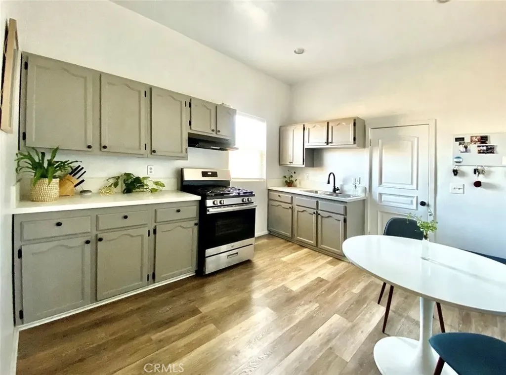 Los Angeles, CA 90033