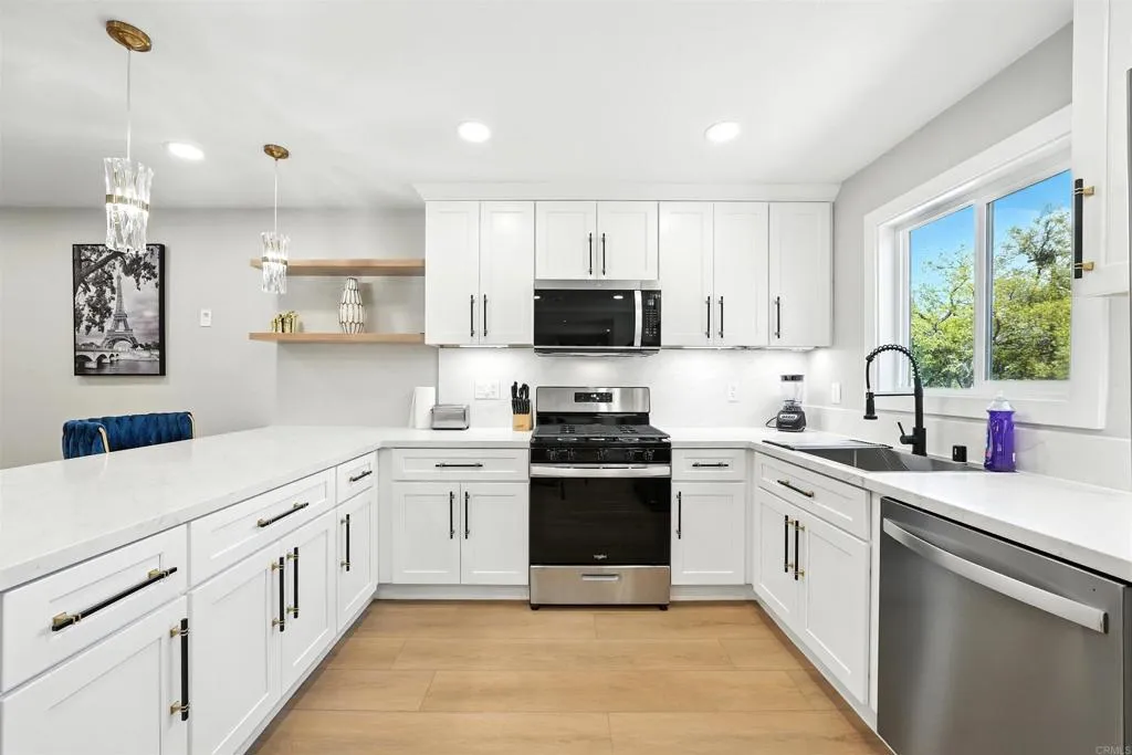 https://cdn.realtyfeed.com/cdn/127/307086702/911fedc0de1da26b0148bdc4ff700436.webp