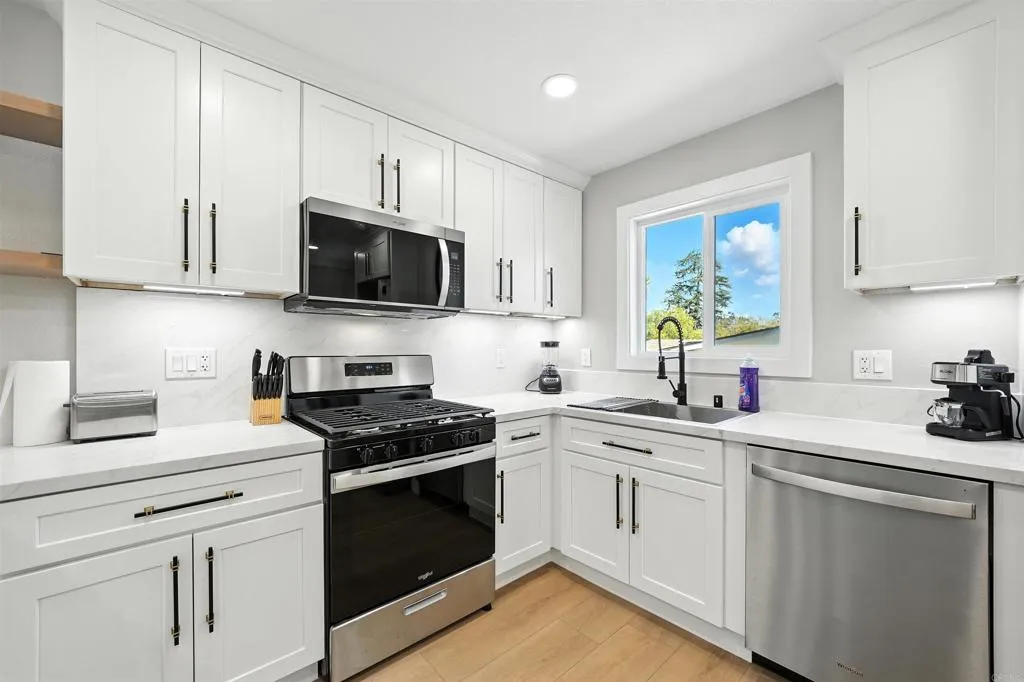 https://cdn.realtyfeed.com/cdn/127/307086702/95761e0cf784b76b260080a8121d8f90.webp