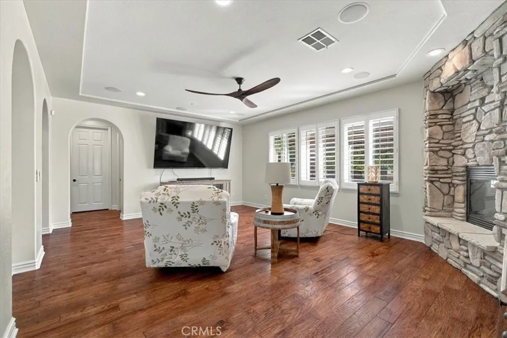 https://cdn.realtyfeed.com/cdn/127/307086709/006a2b48f724d559fa7ca44a670c1940.webp