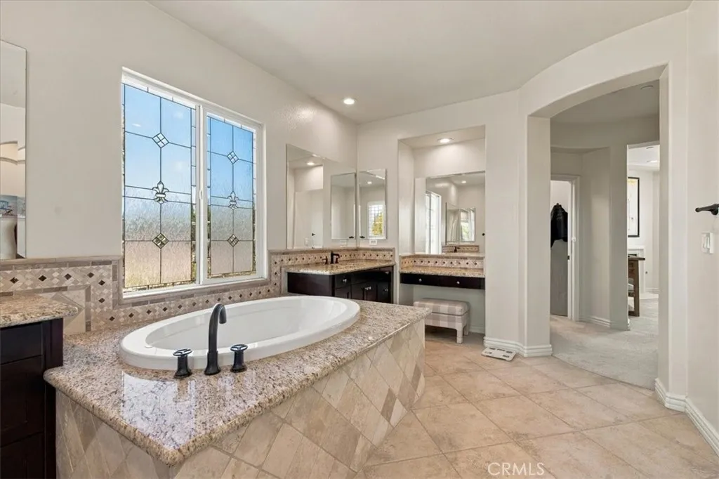 https://cdn.realtyfeed.com/cdn/127/307086709/1acdaef28ac7783598d3ae545364c746.webp