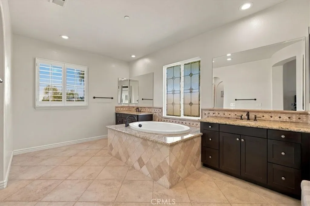https://cdn.realtyfeed.com/cdn/127/307086709/9d8049f23d3f932f5873a90b8947170d.webp