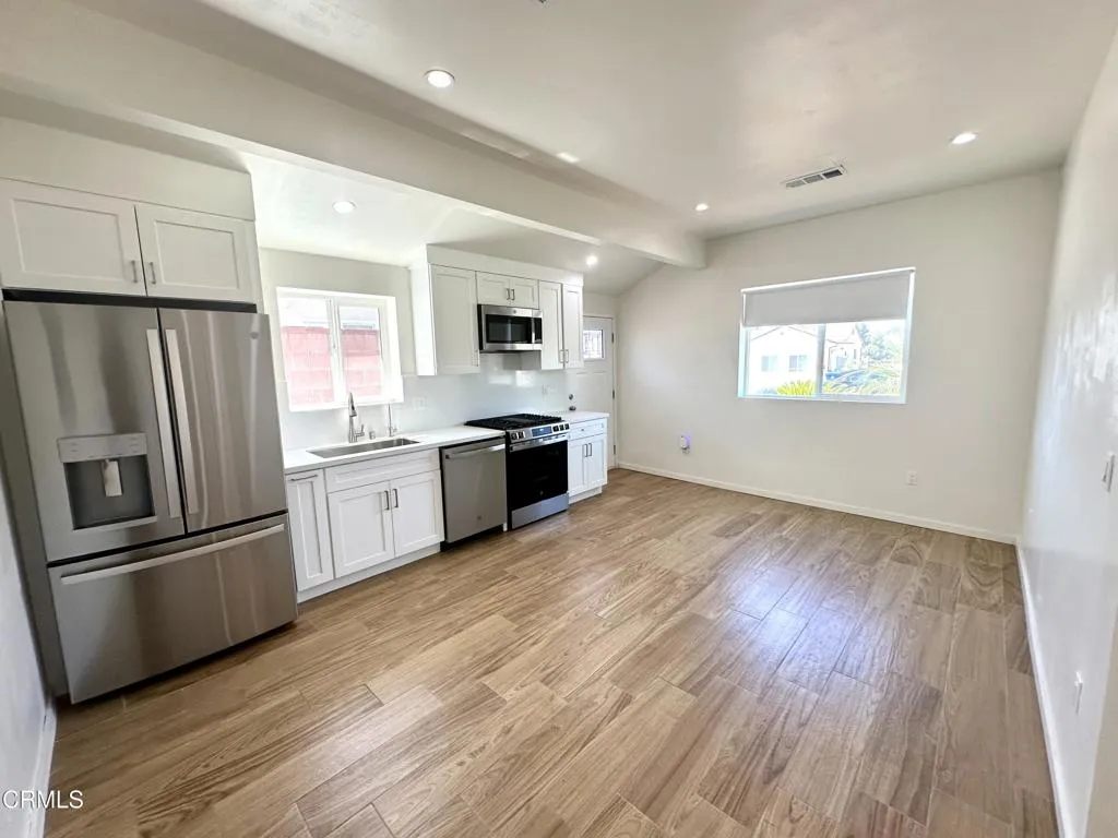 Los Angeles, CA 91040