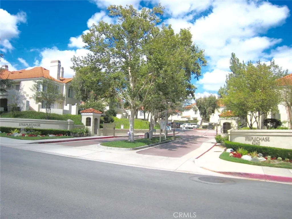 Calabasas, CA 91301