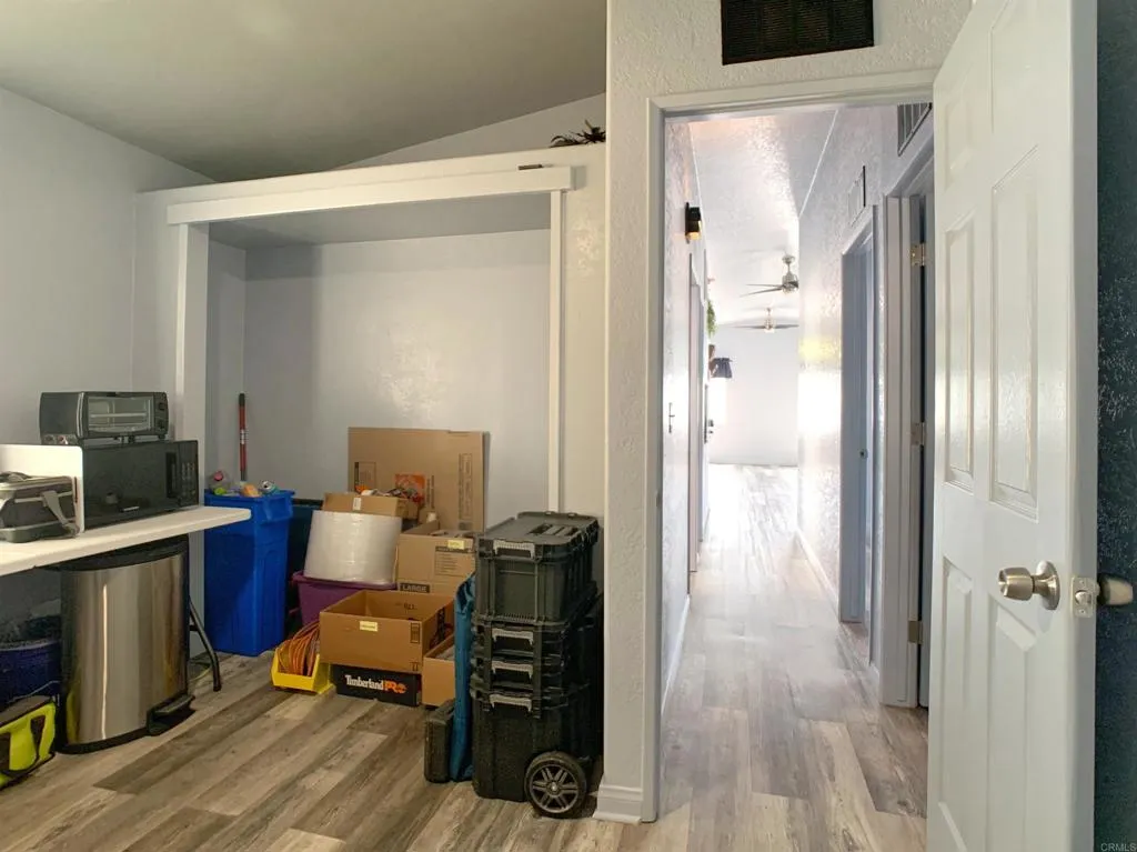 https://cdn.realtyfeed.com/cdn/127/307086802/ac0b48cb13158446401c108ae6526ed9.webp