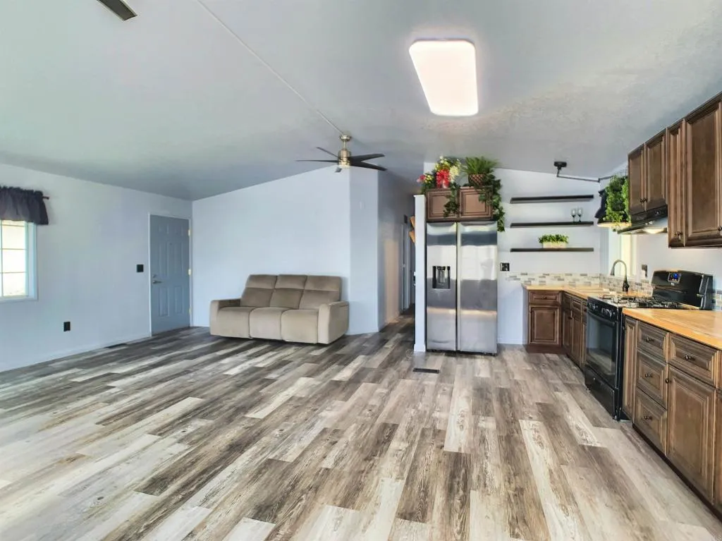 https://cdn.realtyfeed.com/cdn/127/307086802/eab782a74565d90175af07425859c52b.webp