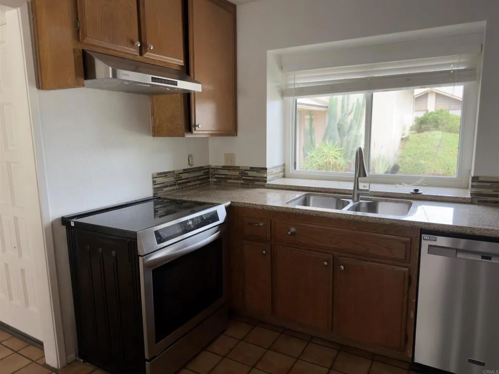 https://cdn.realtyfeed.com/cdn/127/307086813/03bc404f0ba7dc62f24e40c45f49db9e.webp