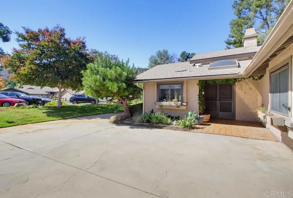 Fallbrook, CA 92028