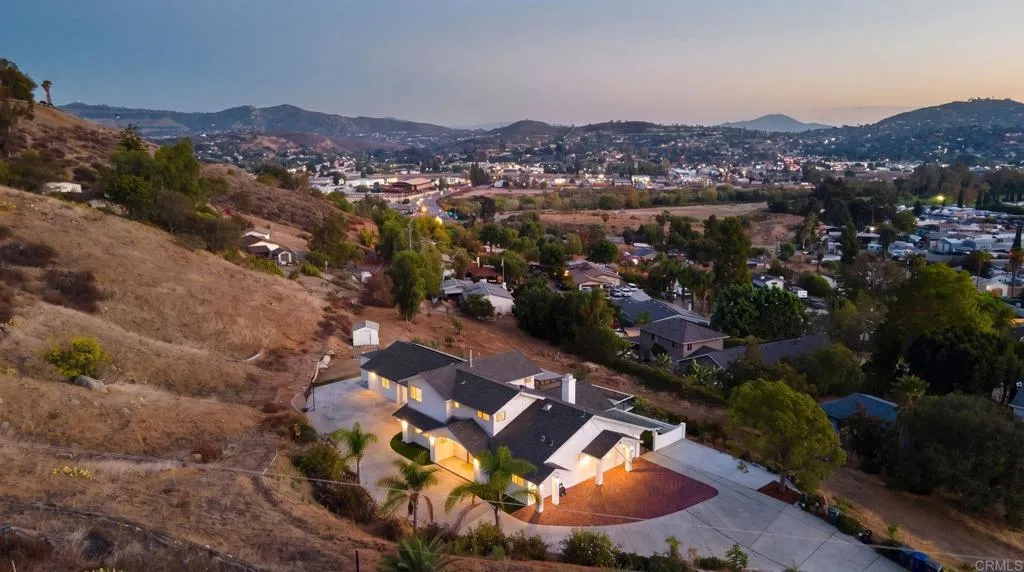 https://cdn.realtyfeed.com/cdn/127/307086825/3749c3134c2c352755a426c84beb1a06.webp