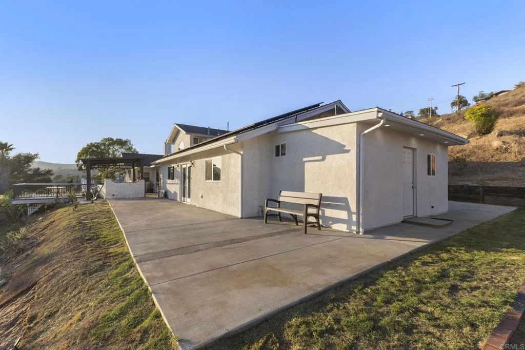 https://cdn.realtyfeed.com/cdn/127/307086825/46fbe51beae80fa4734ff63e6db311c3.webp
