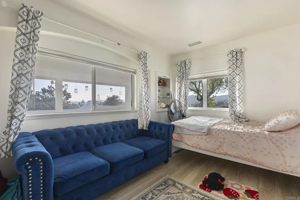 https://cdn.realtyfeed.com/cdn/127/307086825/55a7733893eeabc86be6444c76d829b3.webp