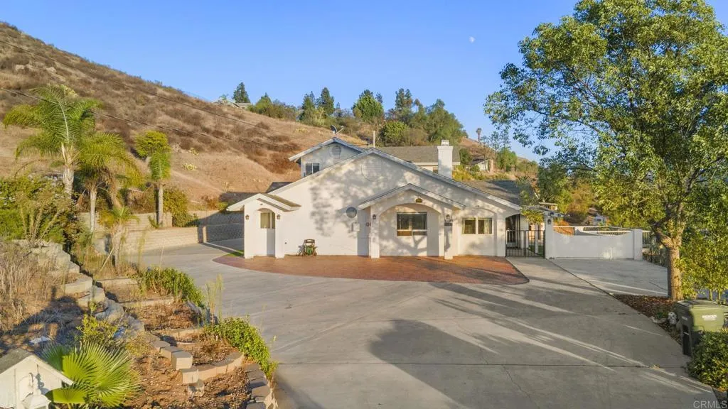 https://cdn.realtyfeed.com/cdn/127/307086825/dc0a7555dc664113844224bdda0c2b79.webp