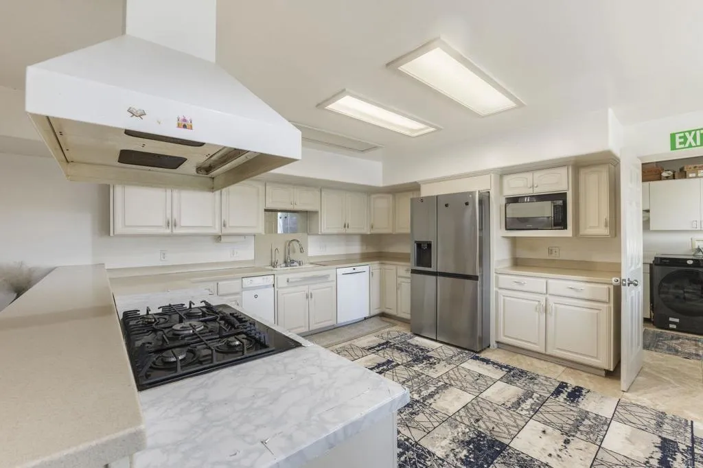 https://cdn.realtyfeed.com/cdn/127/307086825/e9616509679cee4735ce8afbc9681634.webp
