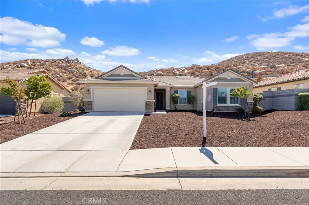 Menifee, CA 92585