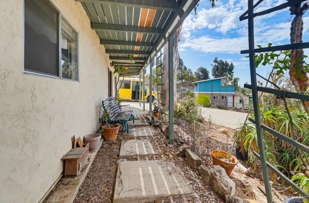 https://cdn.realtyfeed.com/cdn/127/307086831/00799a52b63d323823c25a4ac7b6203f.webp