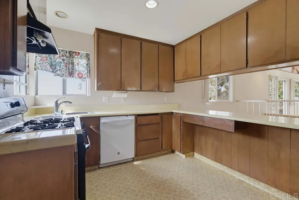 https://cdn.realtyfeed.com/cdn/127/307086831/199840f589ac9fa505a5d1d45c4e99d7.webp