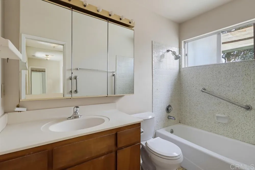 https://cdn.realtyfeed.com/cdn/127/307086831/399c638060b6ddc0afed0ca911d5418e.webp