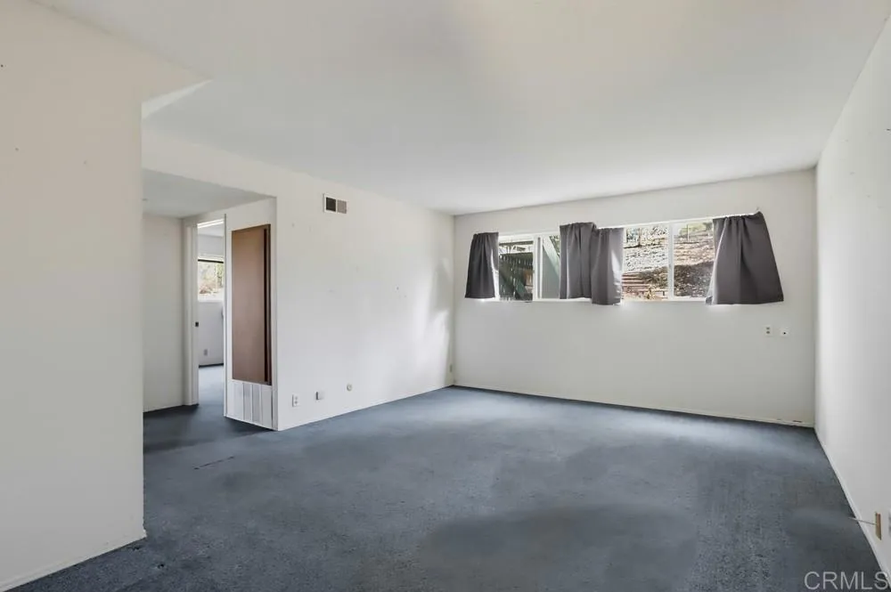 https://cdn.realtyfeed.com/cdn/127/307086831/50cd8489aa5c3e94fbb7bca7f4d1f4a6.webp