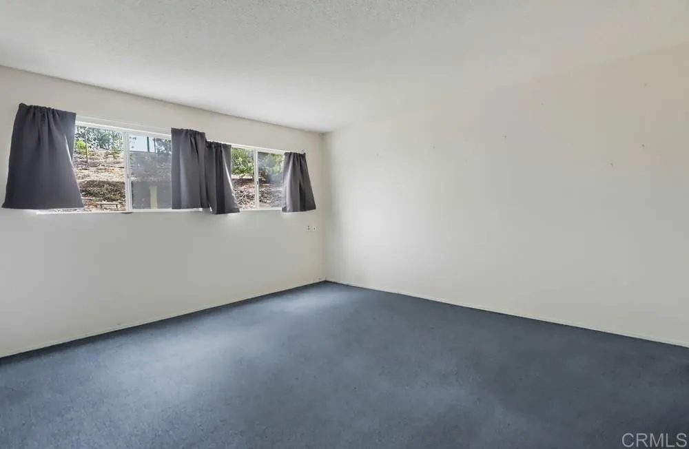 https://cdn.realtyfeed.com/cdn/127/307086831/c87eb3252ddaac1b983dd02282b4a331.webp