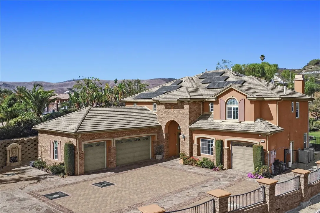 Yorba Linda, CA 92887