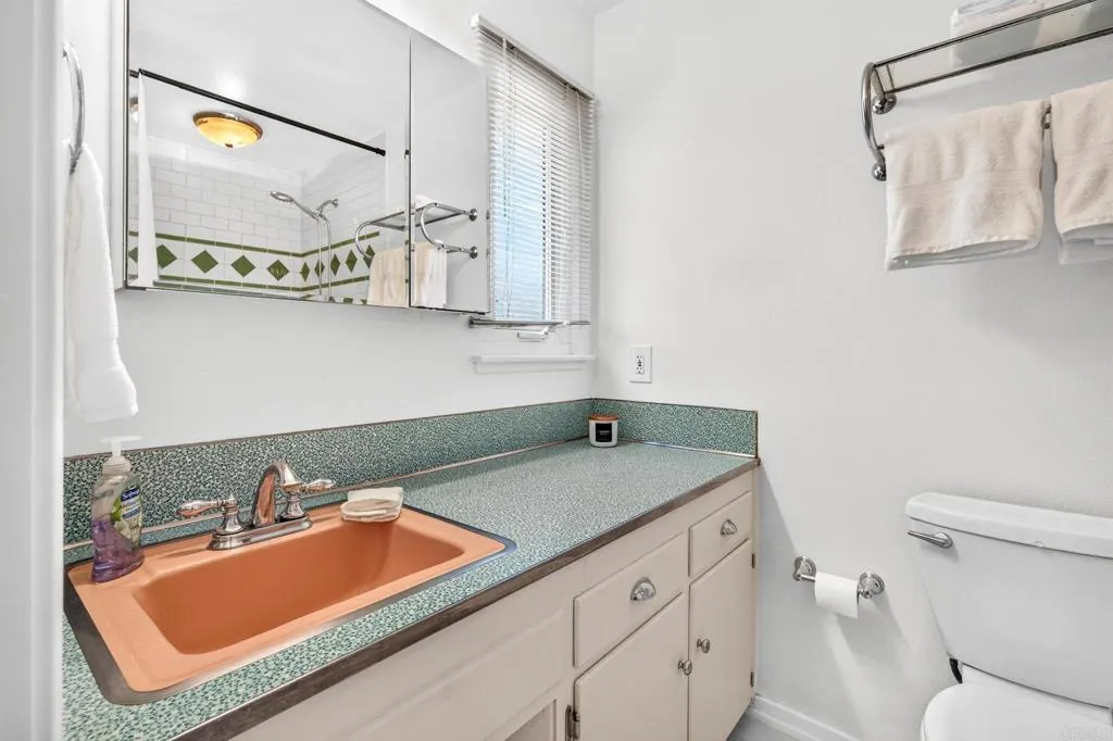 https://cdn.realtyfeed.com/cdn/127/307086941/698aaf14b8a6b7c50db2f4fc66e0790b.webp