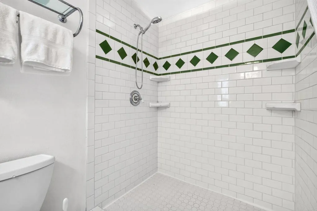 https://cdn.realtyfeed.com/cdn/127/307086941/e58861bcc73e0893cc8939b7543222ce.webp