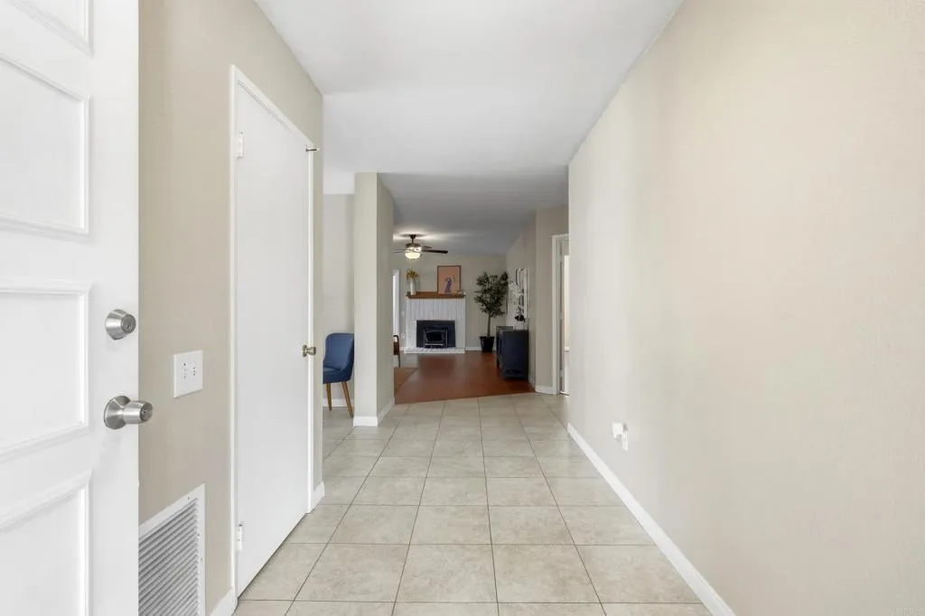 https://cdn.realtyfeed.com/cdn/127/307086947/1cc76dfc51f5528bc6c00b3e273116f6.webp