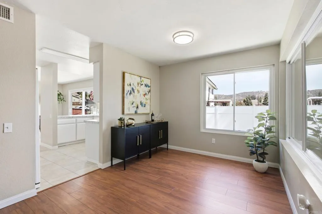 https://cdn.realtyfeed.com/cdn/127/307086947/21284f17ddc48bef208052d365273890.webp