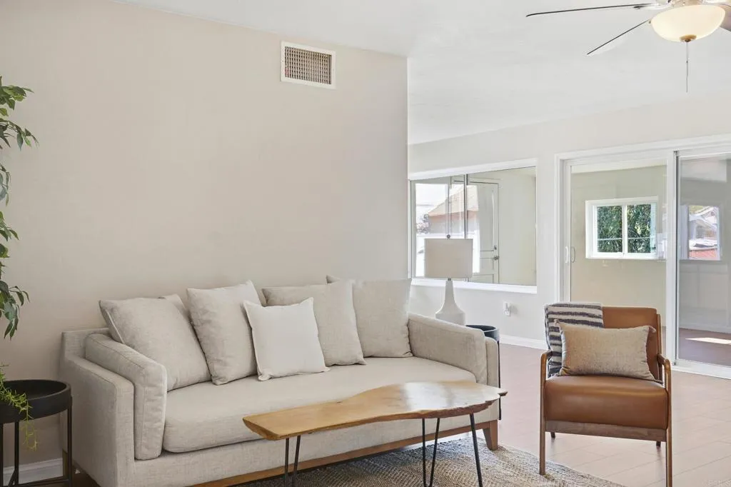 https://cdn.realtyfeed.com/cdn/127/307086947/5a362abc54e5344d9a09178be2dd24d2.webp