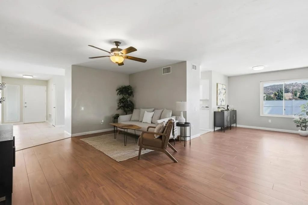 https://cdn.realtyfeed.com/cdn/127/307086947/75ba2a2103d17675762827319a62cd31.webp