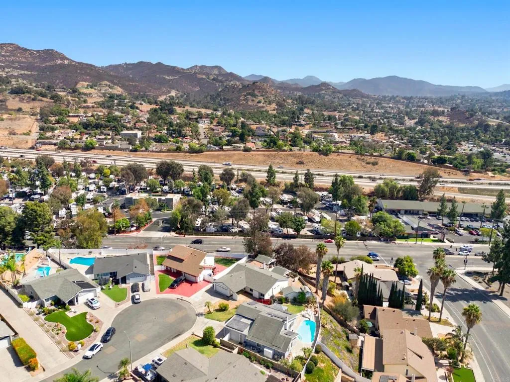 https://cdn.realtyfeed.com/cdn/127/307086947/a49357c90fd8180d5b8f574be2a3035e.webp