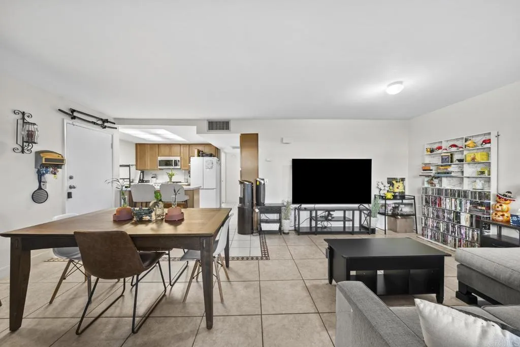 https://cdn.realtyfeed.com/cdn/127/307087040/45b2c08b9913b05303b5d6fc049c37c0.webp