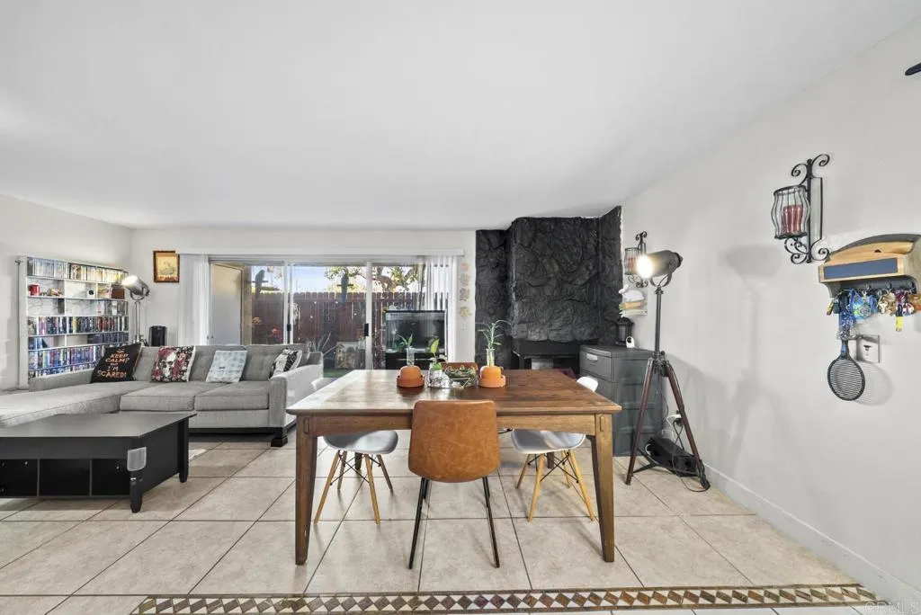 https://cdn.realtyfeed.com/cdn/127/307087040/83ef53c22958b49ce62d6d1250853986.webp