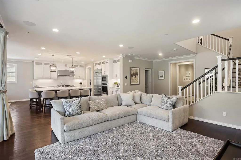 https://cdn.realtyfeed.com/cdn/127/307087045/04cb4847f0091b3eb241088489eb2783.webp
