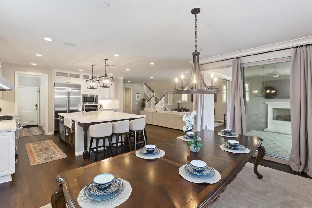 https://cdn.realtyfeed.com/cdn/127/307087045/3a6f8f39ba3ee1e50831d612ad56add8.webp