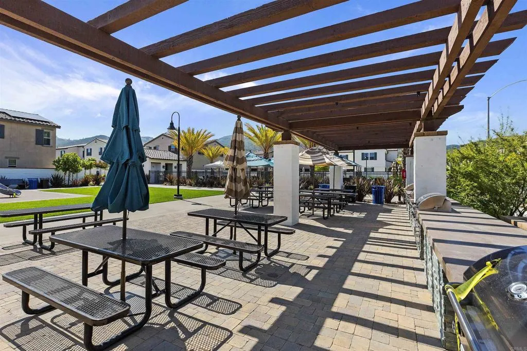 https://cdn.realtyfeed.com/cdn/127/307087045/db8e6254006cc80c906d8795239c0966.webp