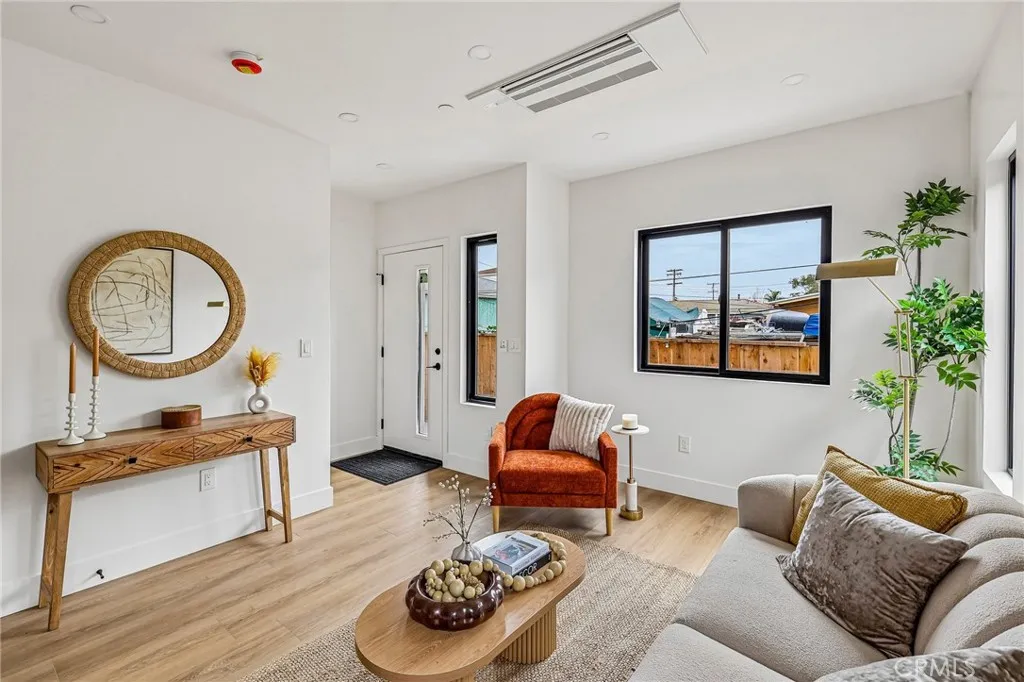 https://cdn.realtyfeed.com/cdn/127/307087055/02d07ccfdc5b361c35d81817f2f1b62b.webp