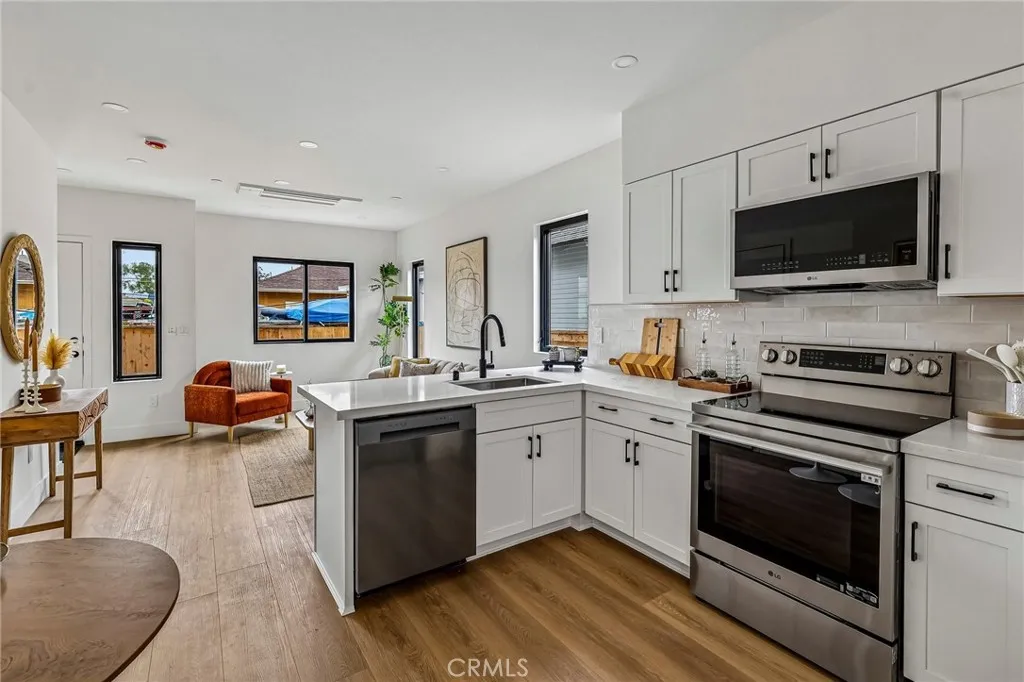 https://cdn.realtyfeed.com/cdn/127/307087055/8d42d08602645bac496571bbe25d3449.webp