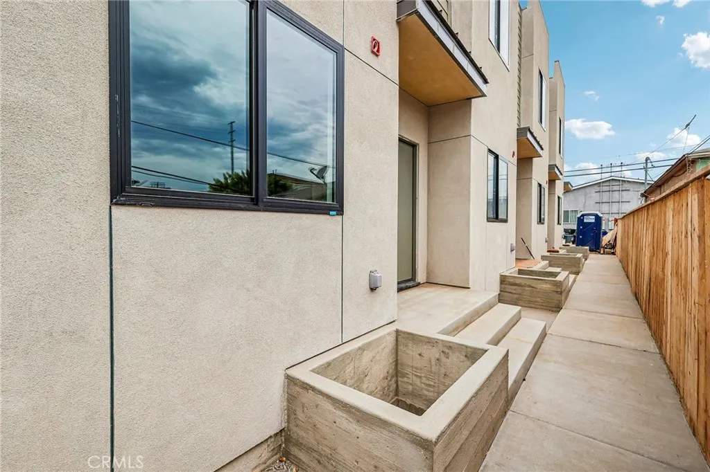 https://cdn.realtyfeed.com/cdn/127/307087055/ac39db0375792ed3cbbb18ba06dcfc77.webp
