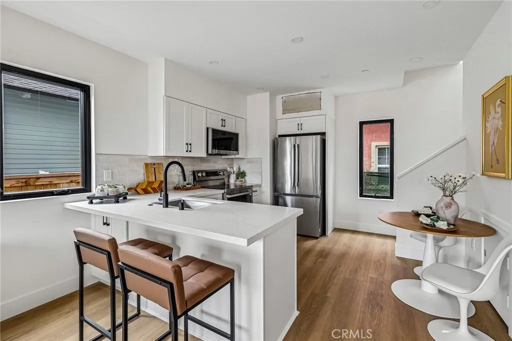 https://cdn.realtyfeed.com/cdn/127/307087055/e3110684d3df79a10b864e61a488a1c0.webp