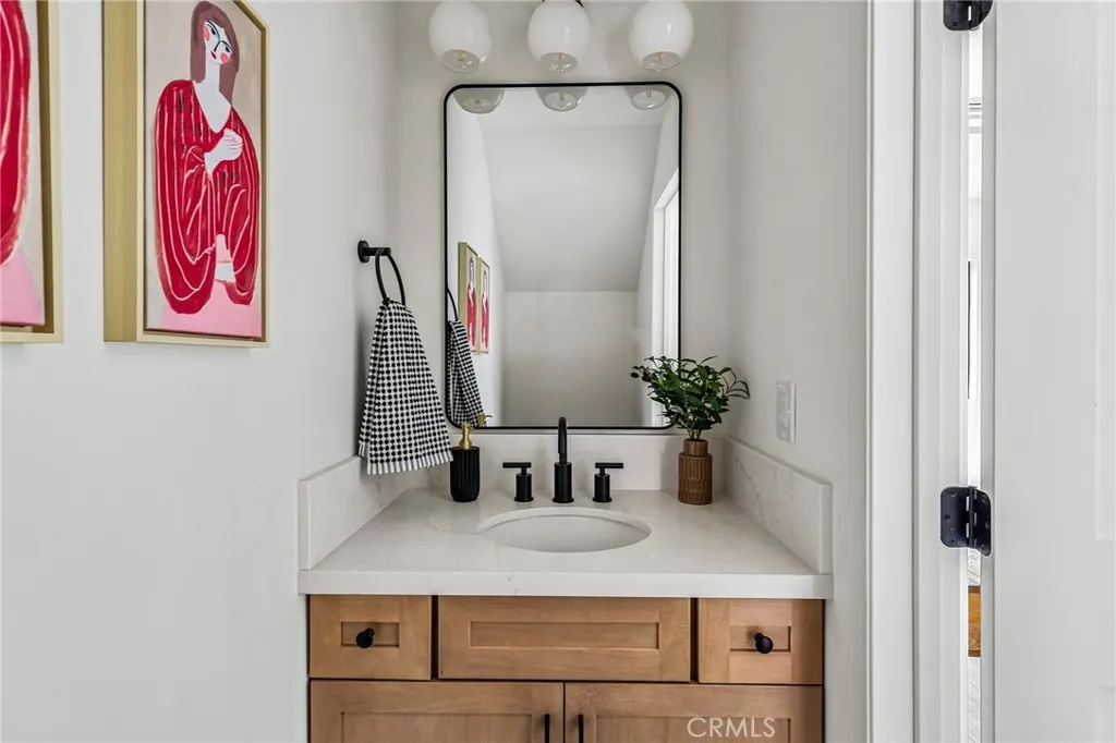 https://cdn.realtyfeed.com/cdn/127/307087055/e8c36c2341ec01a2f7f4b6d4535dc9b1.webp